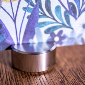 Podstawka do kart Innohabi z umieszczoną w niej kartą