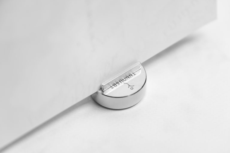 Instrukcja użycia podstawki do kart