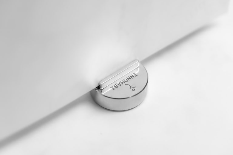 Instrukcja użycia podstawki do kart